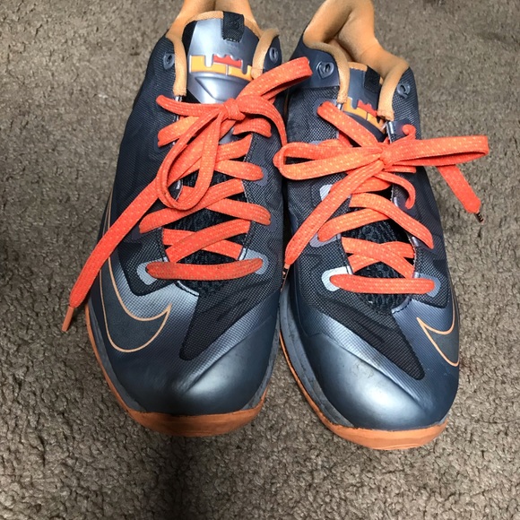 lebrons - Picture 2 of 6